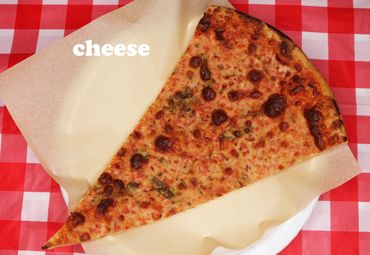 Cheese pizza slice